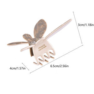 Vente en gros de pinces à cheveux coréennes en acétate, élégantes et tendance, grandes pinces à cheveux papillon pour femmes - Product Image 5