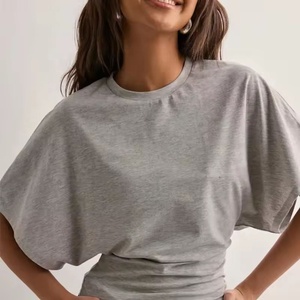 Top da <span class=keywords><strong>donna</strong></span> slim fit, avvolgente in vita, vestibilità ampia, con spalline oversize e scollo rotondo. Nuovo Stile di Tendenza. - Product Image 6