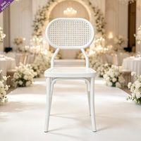 Chaise empilable en résine plastique OEM ODM, blanche, dossier croisé en X, pour mariage, banquet, événement, hôtel, salle à manger