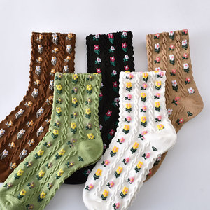 2023 nuove calze sportive con logo personalizzato in cotone con cilindro <span class=keywords><strong>tutto</strong></span> tridimensionale autunno inverno piccole calze floreali per il tempo libero - Product Image 1