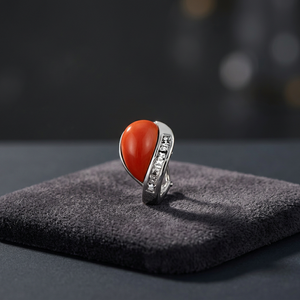 Boucles d'oreilles tendance pour femmes en argent et corail orange, plaqué or, bijoux de mode, style religieux et festif, ornées de perles, de diamants et de motifs végétaux - Product Image 3