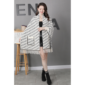 Chal de invierno de alta calidad tejido Jacquard cuello vuelto encogimiento de hombros de lana teñida para mujer - Product Image 2