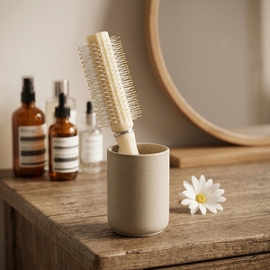 Novo Conjunto de 8 Peças para Cabelo: Escova e Pente Confortáveis e Fáceis de Segurar para Homens, Mulheres e Crianças de Todos os Tipos de Cabelo - Product Image 4