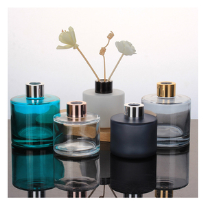 Bouteilles de <span class=keywords><strong>diffuseur</strong></span> en verre de parfum de 100ML bocaux ronds de <span class=keywords><strong>diffuseur</strong></span> rechargeables <span class=keywords><strong>pour</strong></span> la décoration de parfum d'huile à la maison - Product Image 6