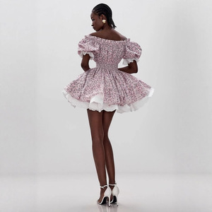 Robe longue trapèze à col carré et taille nouée, style européen-américain, avec patchwork floral français, collection Printemps 2025, idéale pour les soirées. - Product Image 2