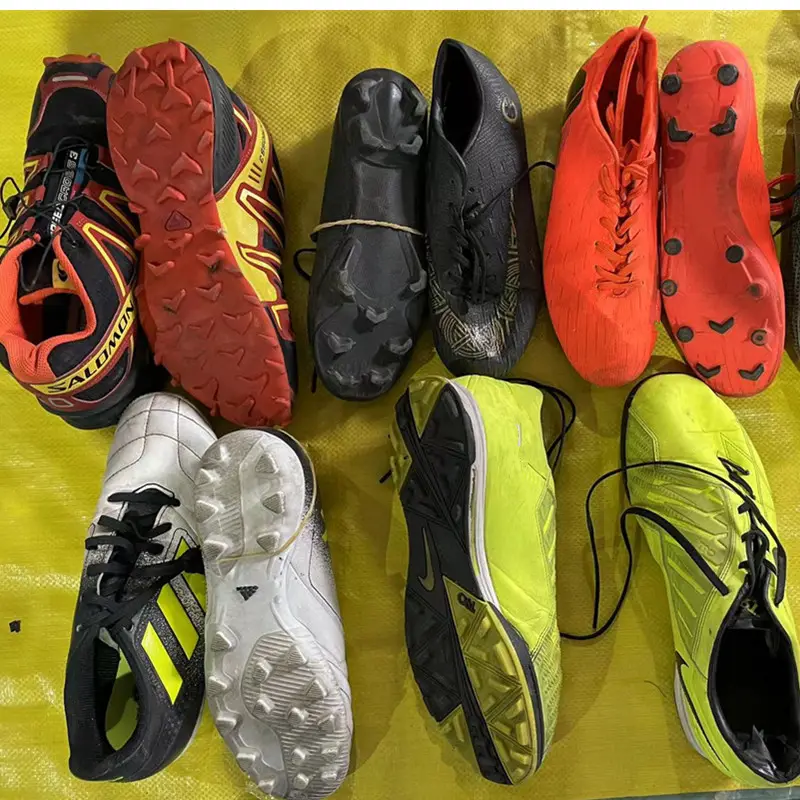 Second Hand Running Shoes Wholesale in China Shoes Stock Used Shoes Sports Football