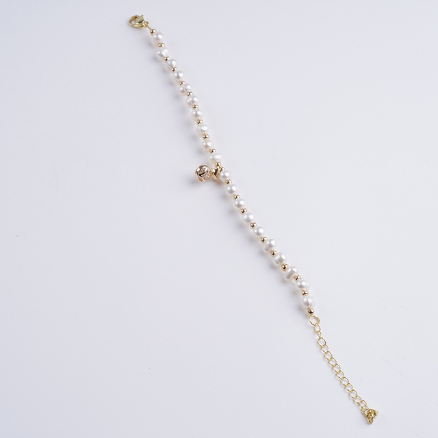 Fashion Design  Natural Freshwater  Bracelet for Girls and Women