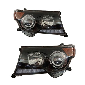 Phare LED de jour pour Toyota Land Cruiser, version américaine, fond noir - Product Image 4
