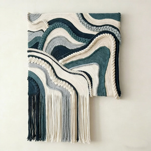 Décoration en macramé, art mural tissé à dégradé de vagues océaniques pour les intérieurs minimalistes côtiers - Product Image 1