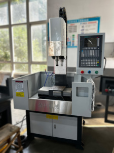자동 사각 기둥 CNC 드릴링 및 태핑 머신 25mm 강철, 3500rpm, Z축 800mm, 냉각수 및 고정구 맞춤형 - Product Image 4