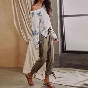 <span class=keywords><strong>Pantaloni</strong></span> Jogger da <span class=keywords><strong>Donna</strong></span> Verde Oliva con Coulisse in Vita - <span class=keywords><strong>Pantaloni</strong></span> <span class=keywords><strong>Cargo</strong></span> Casual con Laccetti alla Caviglia, Personalizzabili OEM, a Vita Alta - Product Image 2