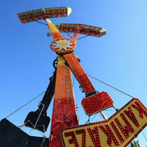 Atracción de Parque de Diversiones Kamikaze Twin Twister, con Capacidad para 24 Personas - Product Image 2