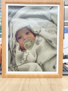 13.3 Inch Wood Grain Electronic <b>Photo</b> <b>Frame</b>, 2.4G Wifi, 5000 Update Times, 36 Months Battery E Ink Factory <b>Digital</b> Picture <b>Frame</b> - Product Image 6