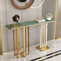 Tables consoles en métal doré, design luxueux avec plateau en marbre, table d'appoint pour salon moderne, hôtel, table console dorée