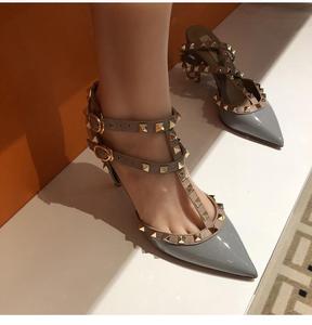 Sandali con <span class=keywords><strong>Tacco</strong></span> a Spillo e <span class=keywords><strong>Borchie</strong></span> 2026 Nuovo Stile alla Moda con Punta Affusolata e Cinturino con Fibbia <span class=keywords><strong>Scarpe</strong></span> da Donna - Product Image 2