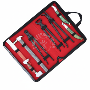 Couteau à sabots personnalisé pour maréchal-ferrant, détails de sculpture, marteau à sabots pour droitier, clincher, pince à tailler de 13 pouces, tire-chaussures, acier inoxydable - Product Image 1