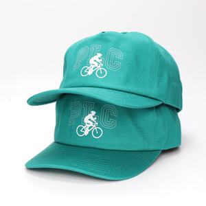 Gorras Personalizadas de 5 Paneles con Logotipo Impreso, Visera Curva, Cierre a Presión, Color Verde - Product Image 1