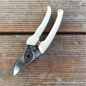 กรรไกรตัดแต่งกิ่งฮิไซจิโร่ S130 ใบมีด 45 มม. เหล็กกล้าคาร์บอน SK-5 ดีไซน์แบบผีเสื้อ สำหรับตัดแต่งต้นไม้ผลไม้ในสวน - Product Image 5