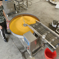 Machine de panure rotative automatique et continue pour poulet, poisson et fruits de mer, optimisant le travail pour les usines de transformation alimentaire