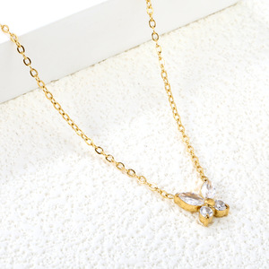 Collar de mariposa para mujer con colgante de diamante talla marquesa, para uso diario, en tono dorado y plateado. - Product Image 2