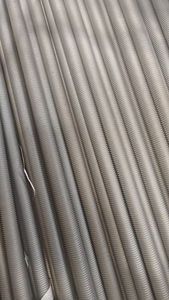 Tiges filetées métriques DIN M6 M8 M10 M12 M14 <span class=keywords><strong>M20</strong></span> en acier avec finition zinc noir – Catégorie de produit : Tiges filetées NCP pour la construction - Product Image 4