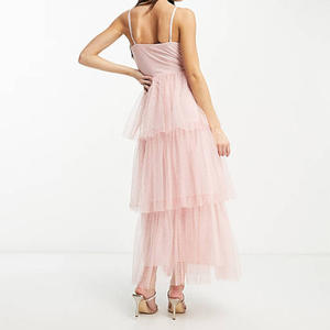 فستان زفاف مخصص لوصيفات العروس بياقة على شكل V من التول الوردي ذو نسيج محبب ومتعدد الطبقات أنيق بطول متوسط - Product Image 5