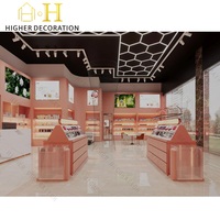 Meuble de présentation rotatif pour maquillage, collection de cosmétiques chic et contemporaine, vitrine de présentation de maquillage