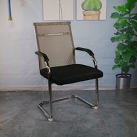 Chaise de bureau exécutive à dossier mi-haut en maille, base cantilever, ergonomique, pour visiteurs et conférences, accoudoirs fixes, design moderne en fer