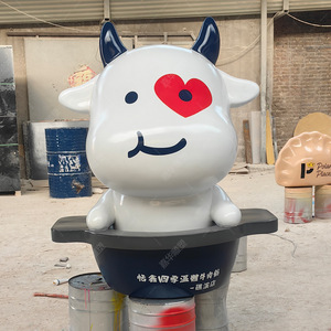 Escultura de ternero de fibra de vidrio, adorno de animales para exteriores, figura hecha a mano para montar en el suelo - Product Image 1