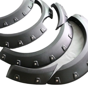 ชุดแต่งโป่งล้อโครเมียมแบบยูนิเวอร์แซลสำหรับรถนิสสัน นาวาร่า NP300 ปี 2016 - Product Image 1