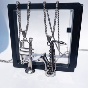 Collier pendentif en forme de saxophone pour hommes, accessoires de musique tendance hip hop européens et américains - Product Image 5