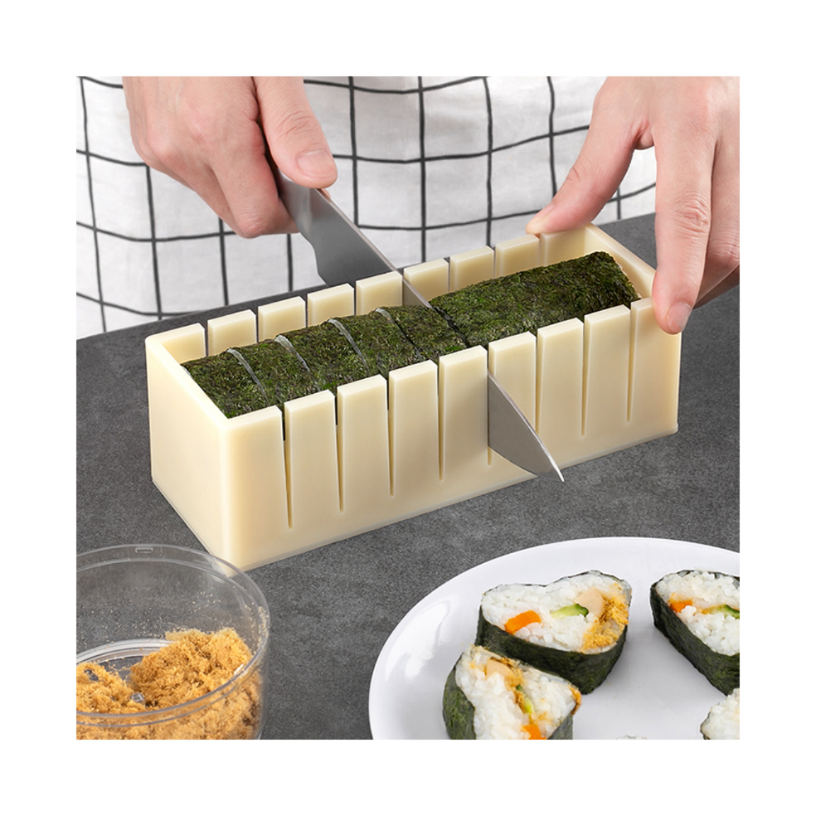 Машина для приготовления суши в форме сердца