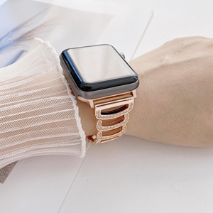 FORWELLENY Cinturino in Metallo a Forma di <span class=keywords><strong>D</strong></span> con Strass per Apple Watch Serie 11 10 9 SE Ultra, Bracciale Diamantato Traforato per Donne, Cinturino Luccicante - Product Image 5
