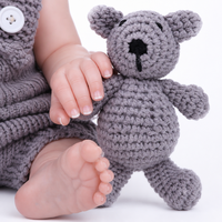 Poupée Reborn de 20 pouces entièrement en vinyle avec chapeau à oreilles d'ours en crochet, barboteuse et jouet ours en crochet, poupée nouveau-né pour jeu d'imitation