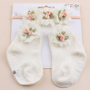 Nuevo Conjunto <span class=keywords><strong>de</strong></span> Calcetines y Diadema con Flores para Bebé, Calcetines Antideslizantes para Primeros Pasos, Hermosos Calcetines con Diadema, Venta al por Mayor - Product Image 6