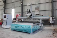 Routeur CNC multifonctionnel 2130 à quatre axes pour le perçage de rangées d'étiquettes, machine de perçage ATC pour le travail du bois et la fabrication de meubles