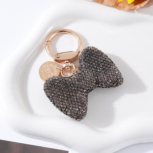 Llavero Creativo con Lazo de Diamantes Completos y Cristales de Estrás, Regalo para Enamorados, Modelo 2026, Origen Yiwu, Colgante para Coche y Bolso - Product Image 3