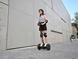 Vente flash - Trottinette électrique Ninebot à équilibrage automatique avec lumières LED, pneus de 10 pouces, <span class=keywords><strong>hoverboard</strong></span>, 38 km d'autonomie, en stock, en solde - Product Image 4