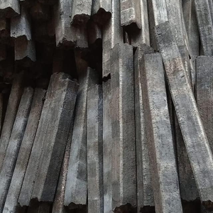 Briquettes de charbon de bois de sciure à faible teneur en fumée pour les grillades en plein air à longue chaleur - Product Image 1