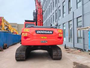 รถขุดมือสอง Doosan Dx225 ความจุ 20 ตัน ผลิตในเกาหลี รุ่น Dx225 Dx300 Dx340 รถขุดไฮดรอลิก ราคาแข่งขันในจีน - Product Image 6