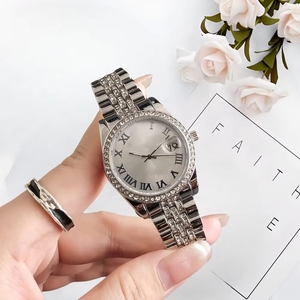Reloj Analógico de Acero Inoxidable para Mujer, con Pedrería, Tono Dorado, Esfera con Números Romanos y Visualización de Fecha, Elegante y de Lujo para Fiestas - Product Image 4