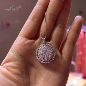 100% de Plata de Ley 925 10 kilates ronda excelente corte pase de prueba D Color Moissanite boda colgante, collar de joyería fina - Product Image 1