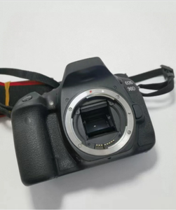 กล้อง DSLR มือสอง รุ่น EOS 90D ระบบ APS-C ถ่ายวิดีโอ 4K เซ็นเซอร์ CMOS รองรับ SD card ขายส่ง - Product Image 1
