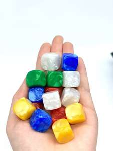 Juego de mesa de plástico de 16mm de 6 caras estándar personalizado promocional D6 dados fiesta temática de Casino dados negros en blanco para regalos de Juguetes - Product Image 6