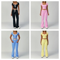Fabricant de vêtements de sport ensemble de vêtements de fitness leggings évasés de sport nus à manches courtes 2 pièces vêtements de gym serrés ensembles de yoga pour femmes