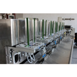 Máquina de embalaje de alimentador de fricción para tarjetas de felicitación completamente automática LTC250, máquina de embalaje de bolsas de almohada de plástico para contar tarjetas comerciales - Product Image 2