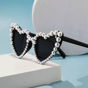 نظارات شمسية أنيقة بدون إطار إطار صغير ظلال حلوى الحفلات ظلال نظارات على شكل قلب - Product Image 2