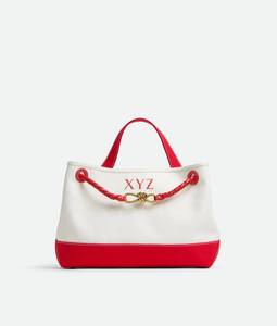 Bolso de Mano Bottega BV Andiamo en Lona Bicolor con Detalle de Nudo Característico y Correa Cruzada Deslizante de Cuero Veneta - Product Image 5