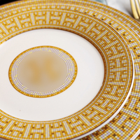 Assiettes de luxe en céramique dorée, logo personnalisé, assiettes de présentation dorées vintage en porcelaine pour mariage