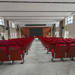 Chaises de théâtre empilables rembourrées en métal à prix de gros pour meubles d'auditorium, chaise d'église rembourrée - Product Image 3